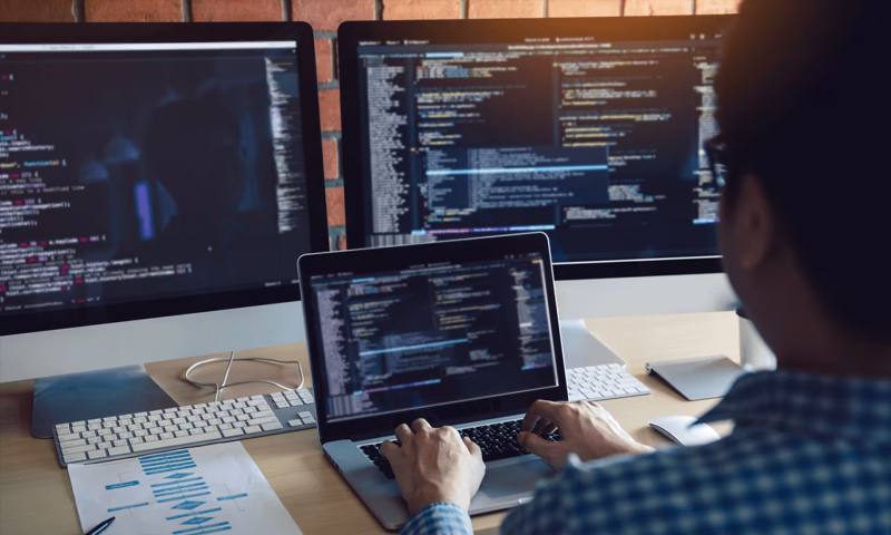 数据科学选型：R与Python如何赋能陈仓区网站建设？